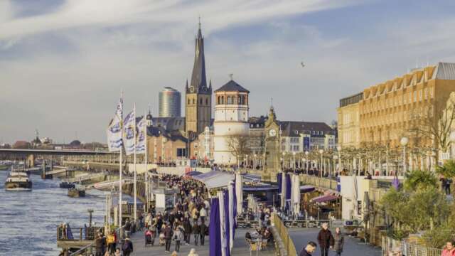 [4k] Duesseldorf Riverside Kasematten Time Lapse B-Roll (14 sec.) [Digital]