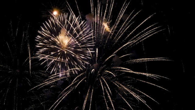 [4k] Fireworks Video Black Footage, FWCK M Edition, Finale All Bleeding (9 of 9) [Digital]