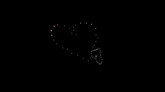 JPT26 Fireworks Videos Black Footage in 4k UHD with Sound, 20 Figures Hearts Glitter Effect